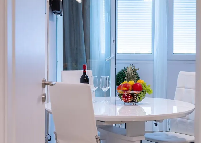 Laplace Apartment